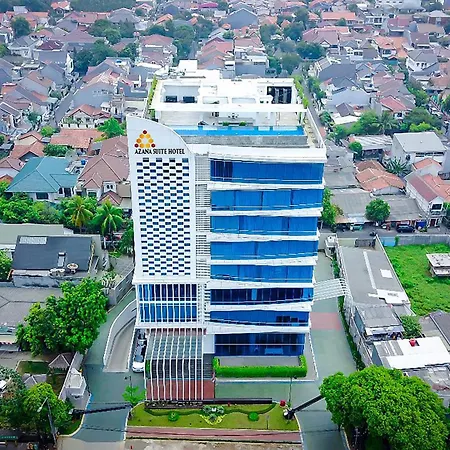 Azana Suites Hotel Antasari-3